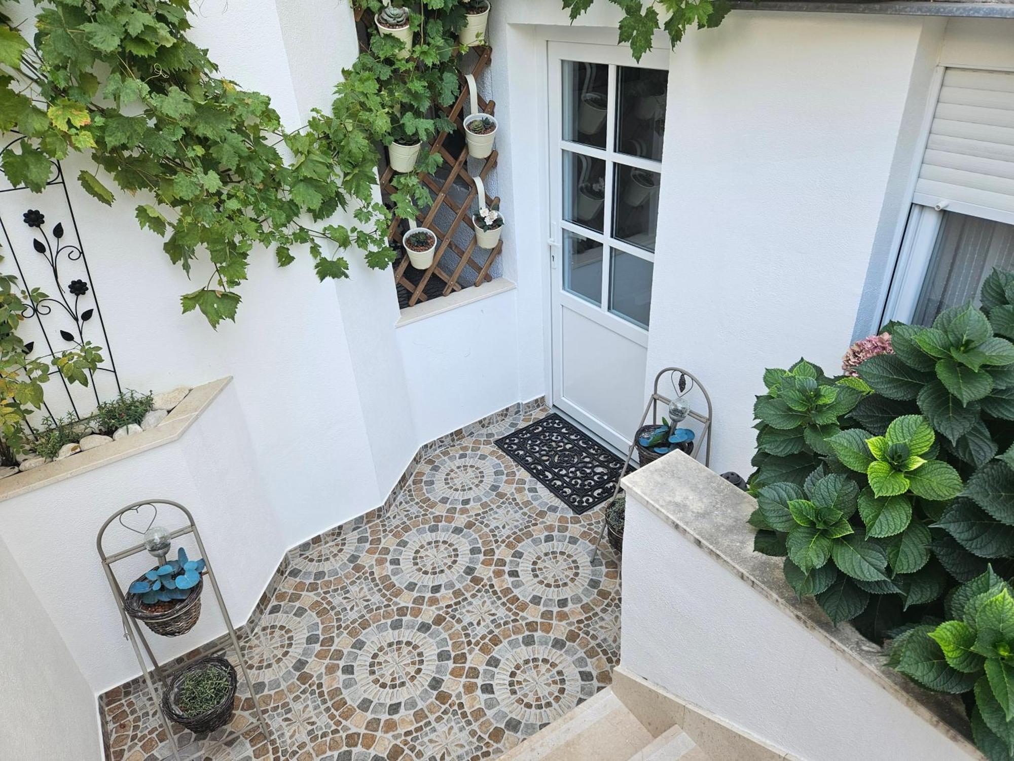 Apartmani Mirona - Tucepi Tučepi Exterior foto